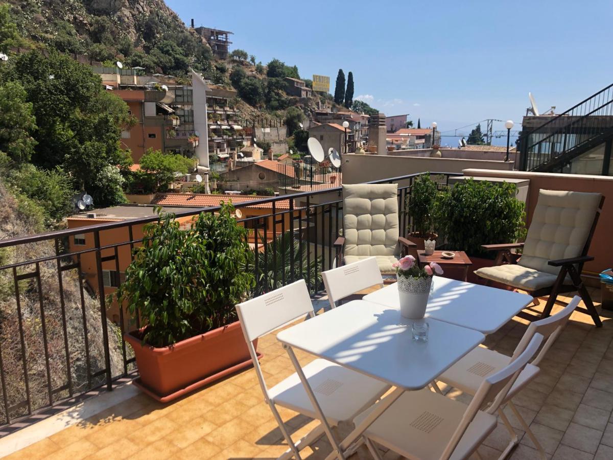 La Casa Di Andrea Apartment ตาออร์มินา ภายนอก รูปภาพ