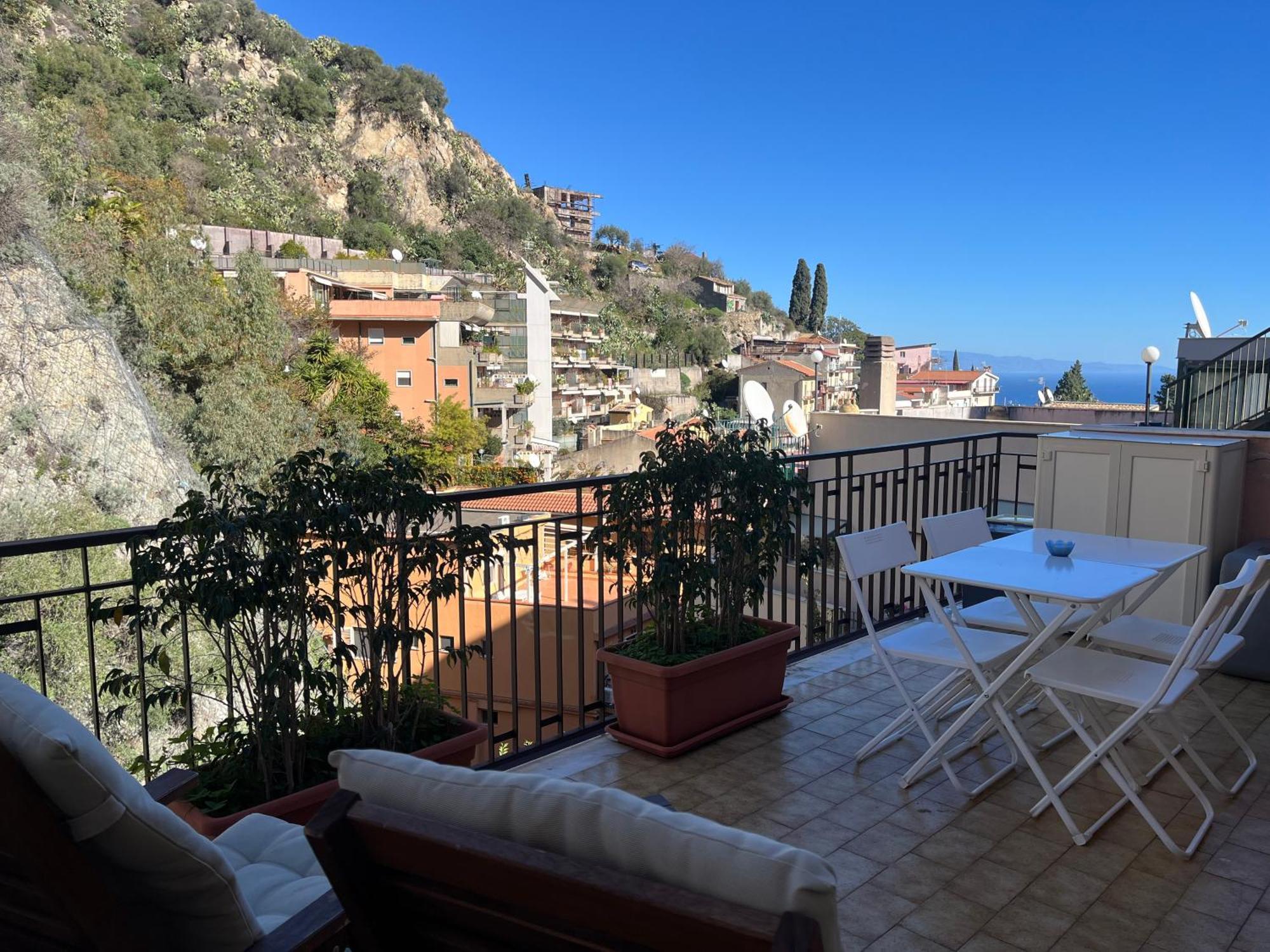 La Casa Di Andrea Apartment ตาออร์มินา ภายนอก รูปภาพ